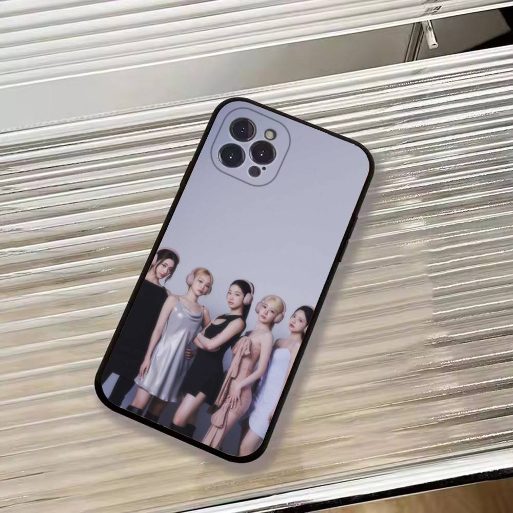 Vogue L-LE S-SSERAFIM Artistic - Phone Cases Vogue recension och pris