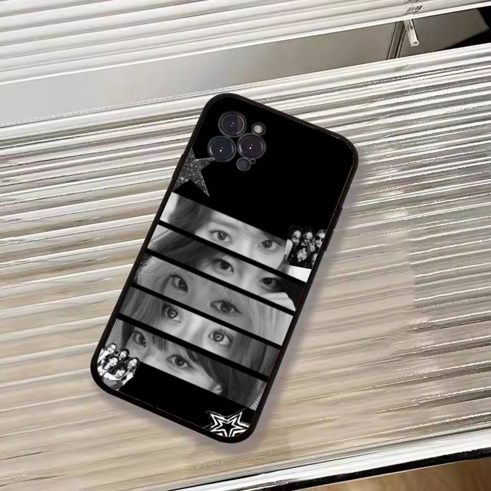 Vogue L-LE S-SSERAFIM Artistic - Phone Cases Vogue recension och pris
